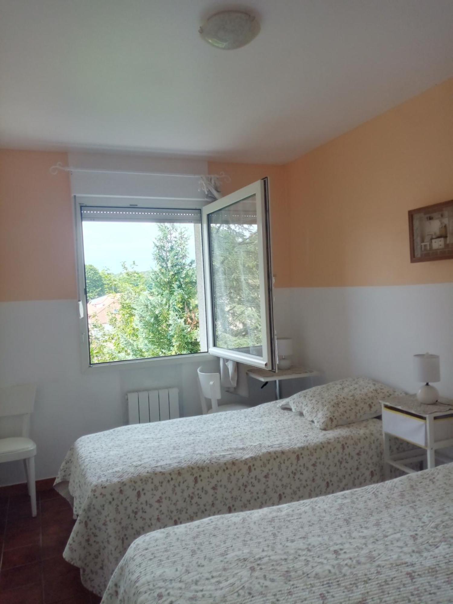 Villa Arc En Ciel Et Cle Des Champs Contrexeville Exterior photo